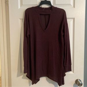 Maroon sweater with v neck cutout